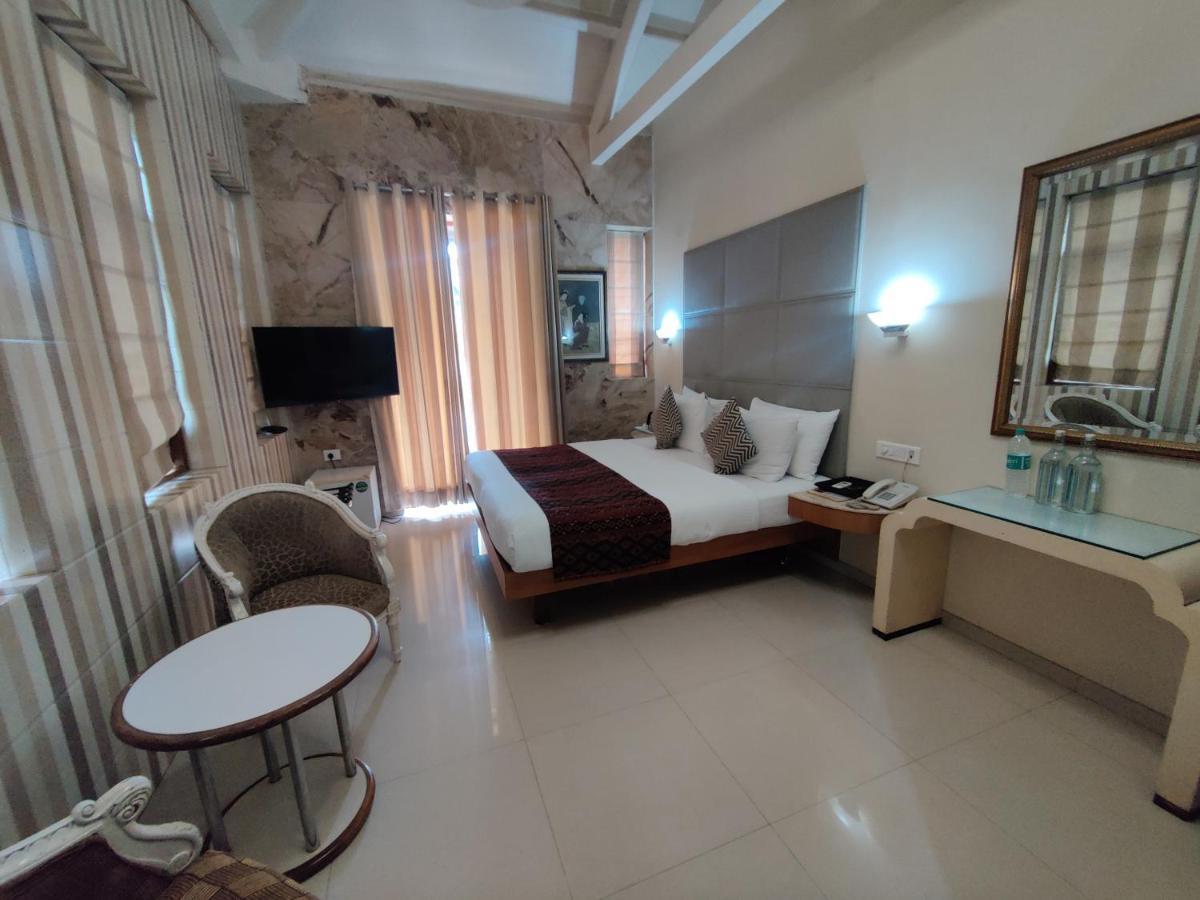 Capital Hotel Mumbai Luaran gambar