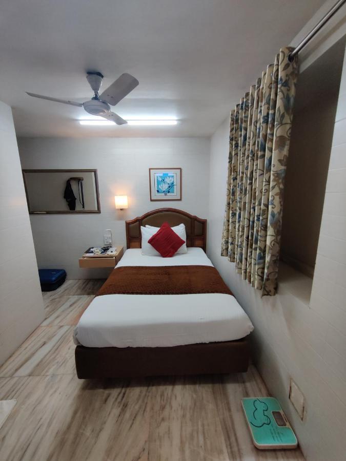 Capital Hotel Mumbai Luaran gambar