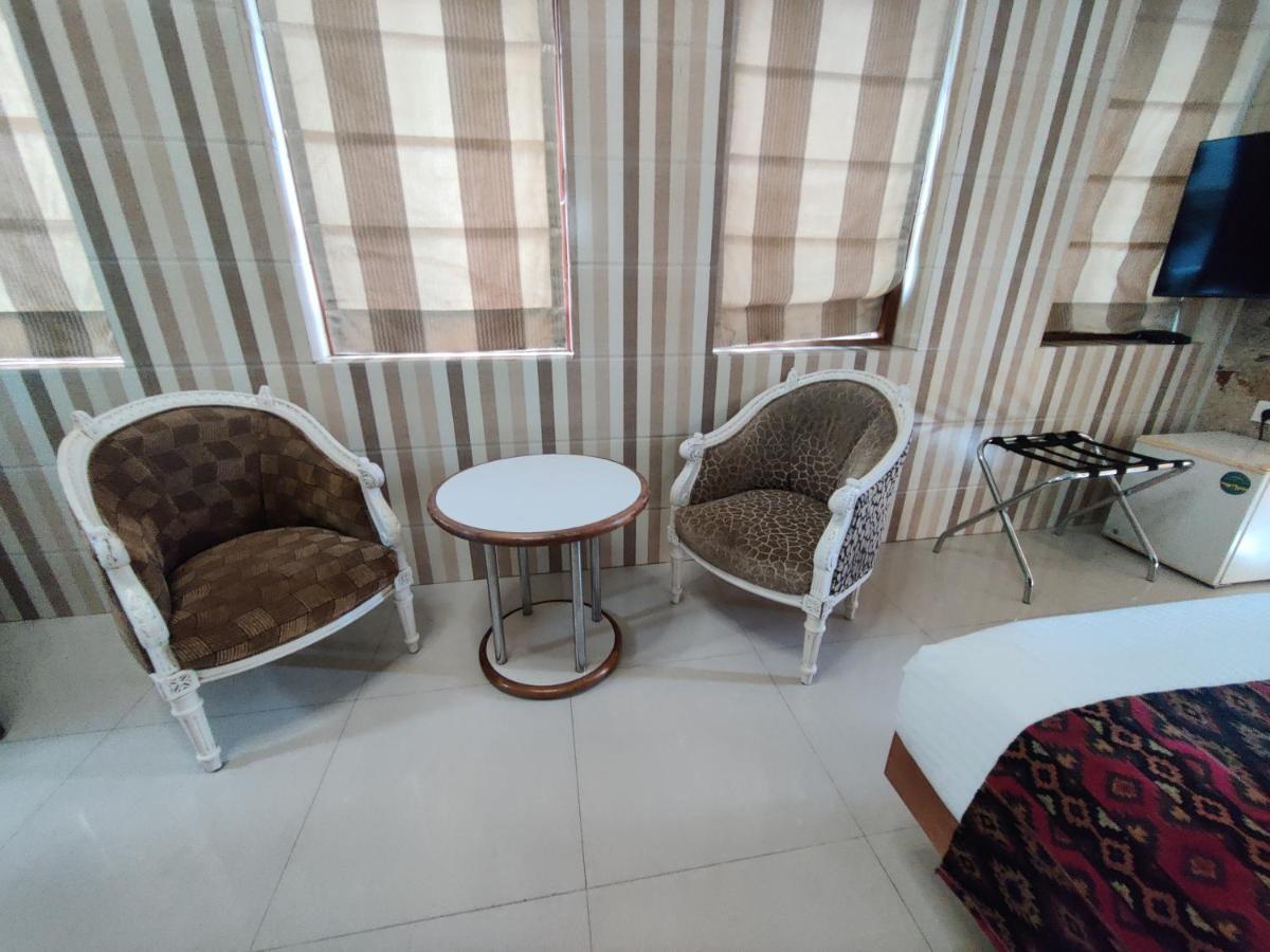 Capital Hotel Mumbai Luaran gambar