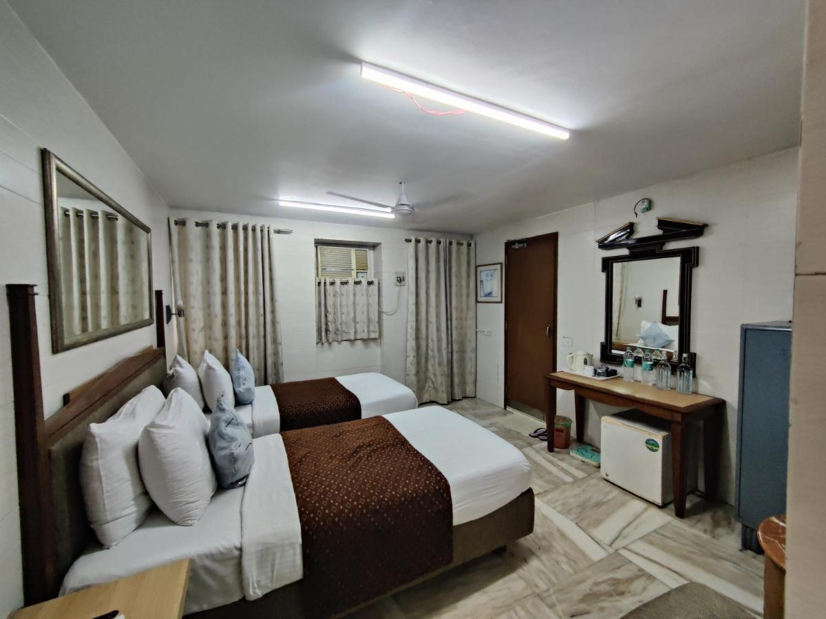 Capital Hotel Mumbai Luaran gambar
